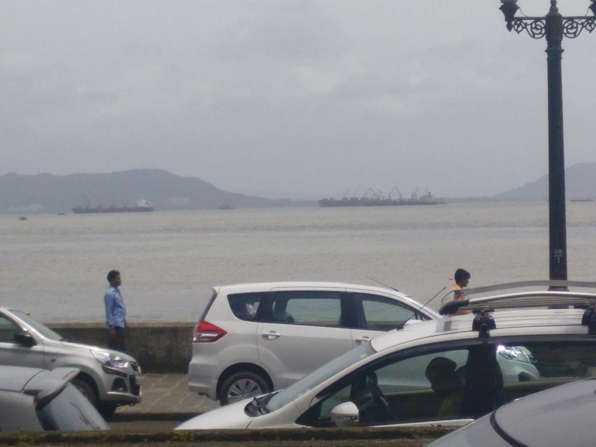 Strand Hotel, Colaba Mumbai Exterior foto