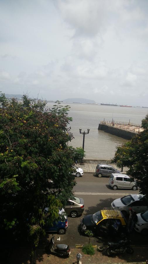 Strand Hotel, Colaba Mumbai Exterior foto