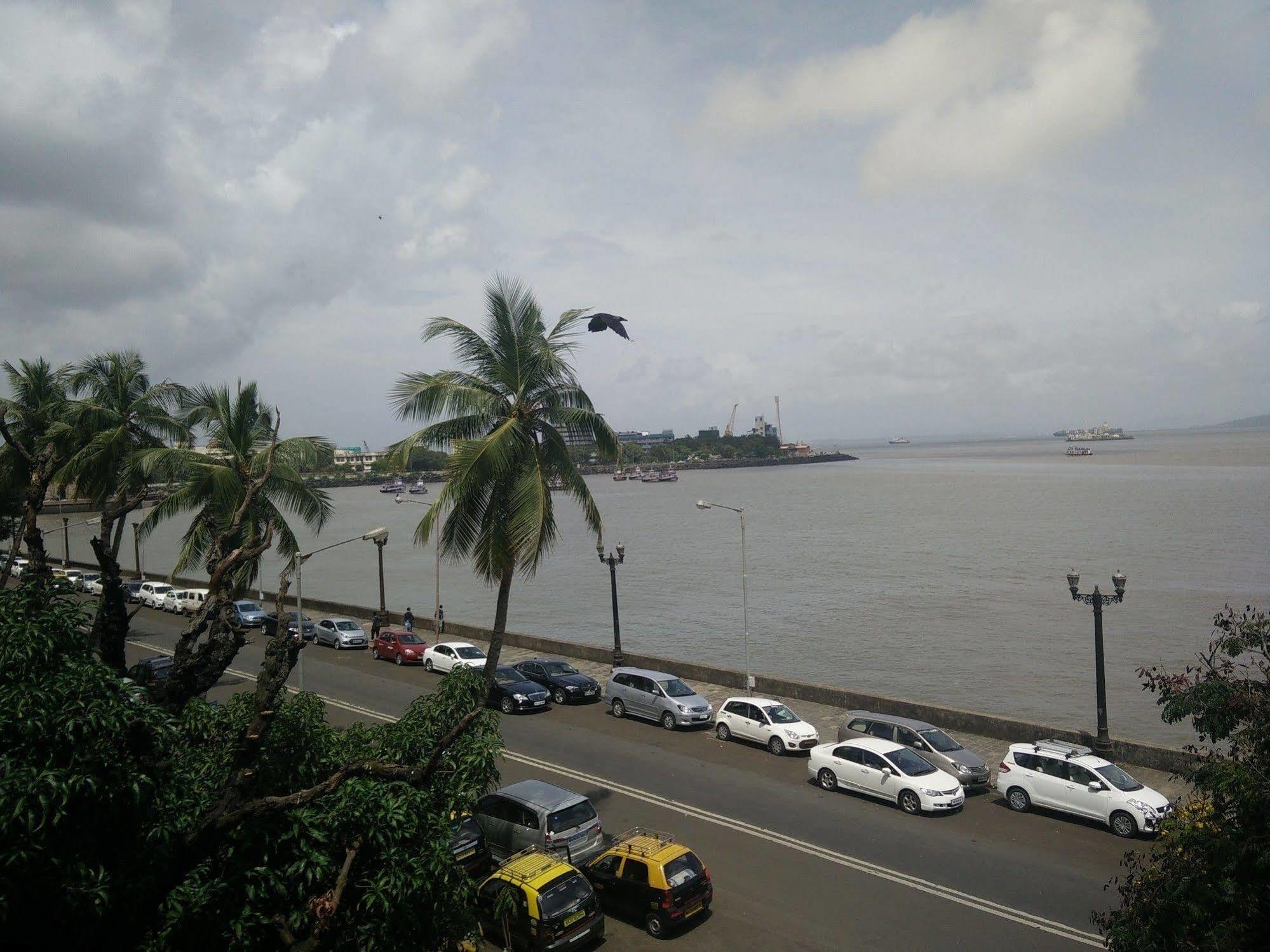Strand Hotel, Colaba Mumbai Exterior foto